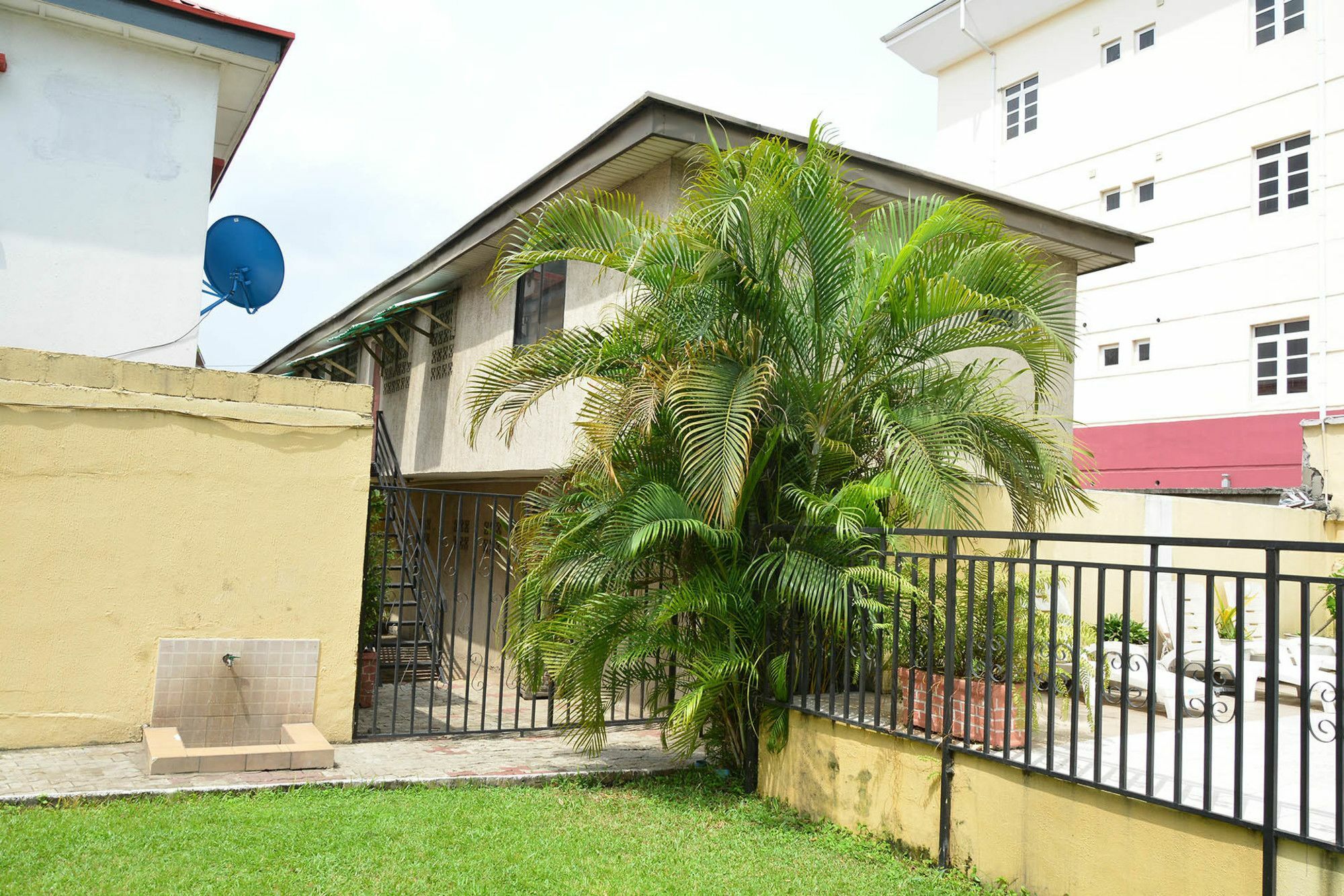 Hotel Flat 7 A And B Lagos Esterno foto